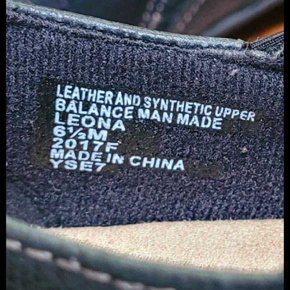 Earth Origins Leona Black Leather Loafer Flats Size 6.5 - Picture 8 of 8